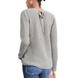 Banana Republic Italian Cashmere Blend Bow Back Sweater in Gray